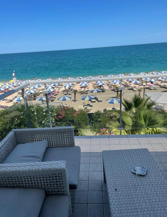 Conero Casa - Marcelli Di Numana In Via Litoranea 101 Sul Mare Vista Spiaggia Con Parcheggio Esclusivo Экстерьер фото